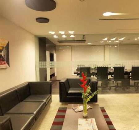 24 Tech Hotel Bangalore Eksteriør bilde
